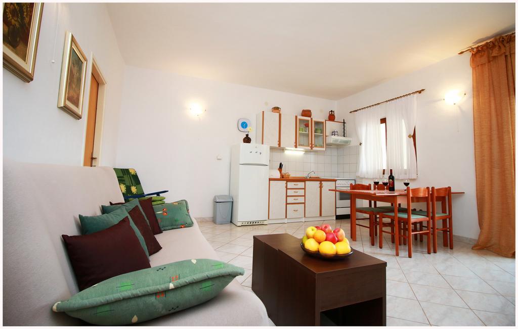 Apartment Benjamin Rogoznica  Eksteriør billede